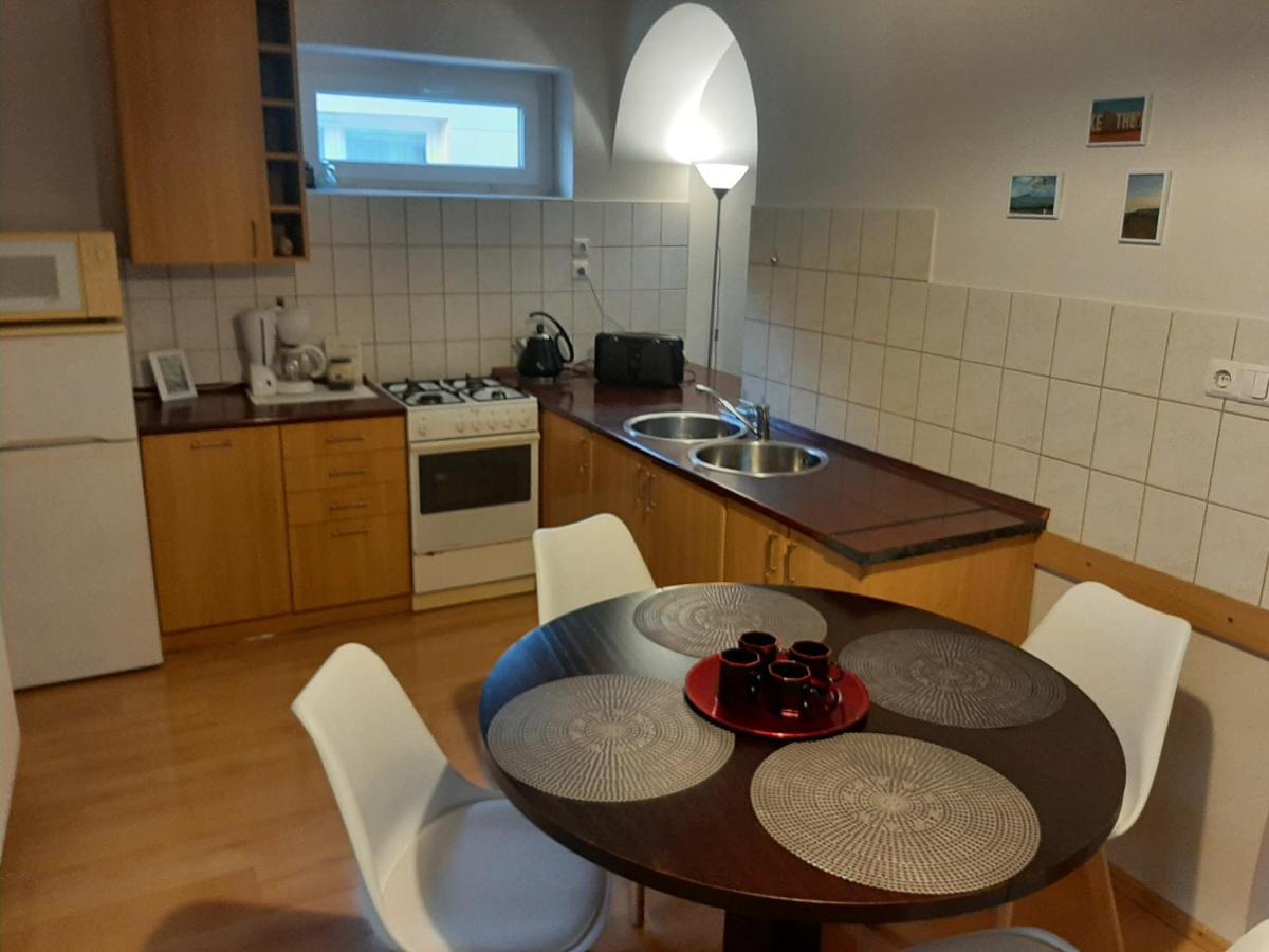Apartman Harmony Apartamento Keszthely Exterior foto